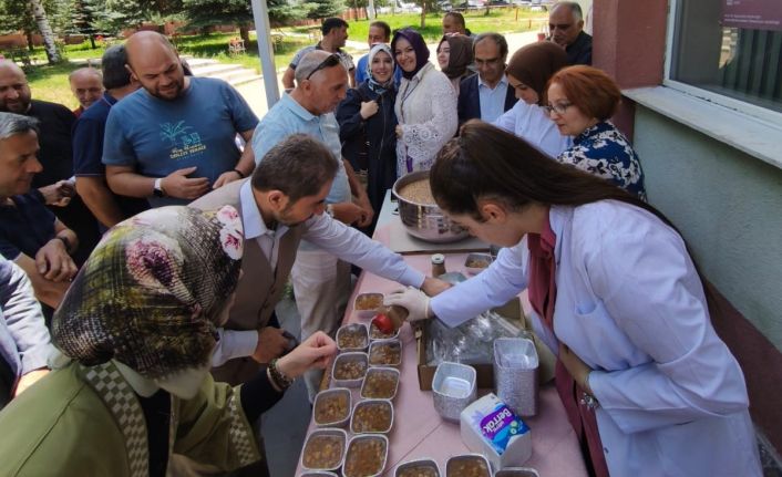 Teknik Meslek Yüksekokulundan Muharrem ayına özel aşure ikramı