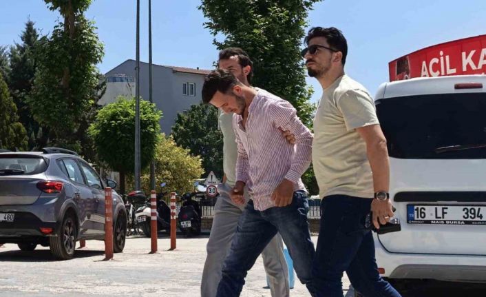 Telefonda başlayan tartışma kanlı bitti: 1 yaralı