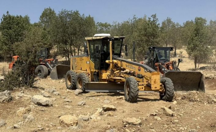 Terörden boşalan köylere 45 kilometrelik yol yapılıyor