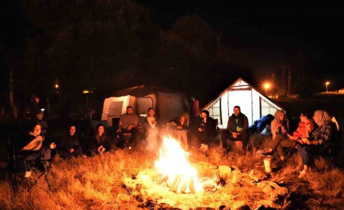 Terörle anılan Şenyayla artık doğaseverlerin kamp mekanı oldu