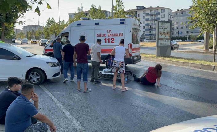 Ters yönde seyreden bisikletli motosikletle çarpıştı: 1 yaralı