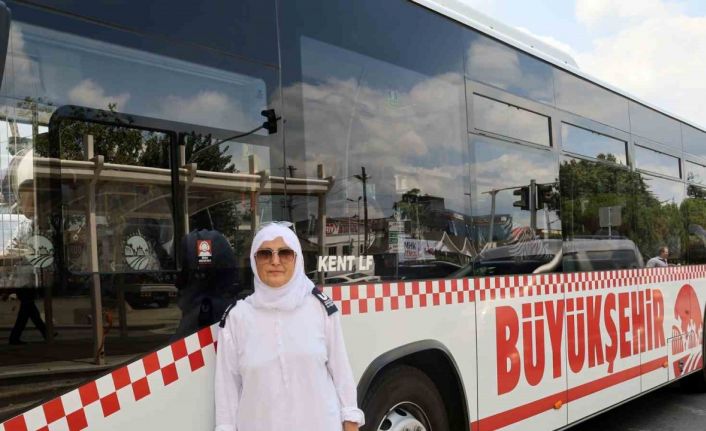 Toplu taşımaya kadın eli