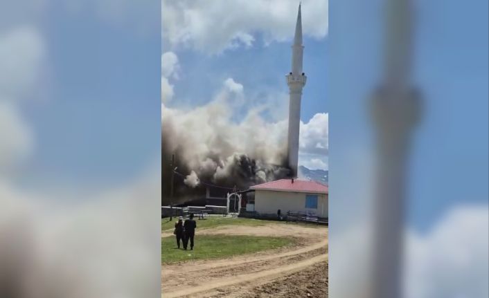 Trabzon’da camide yangın