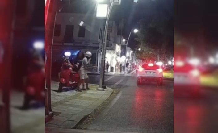 Trafikte birbirlerine girdiler: O anlar kamerada