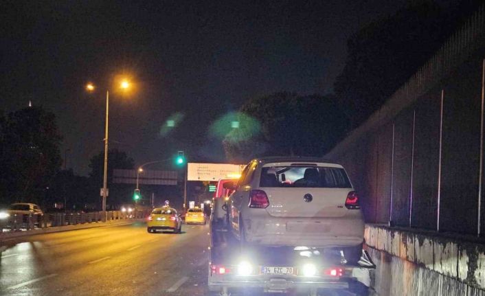 Trafikte makas atarak ilerledi, zincirleme kazaya sebep oldu: 1’i ağır 2 yaralı