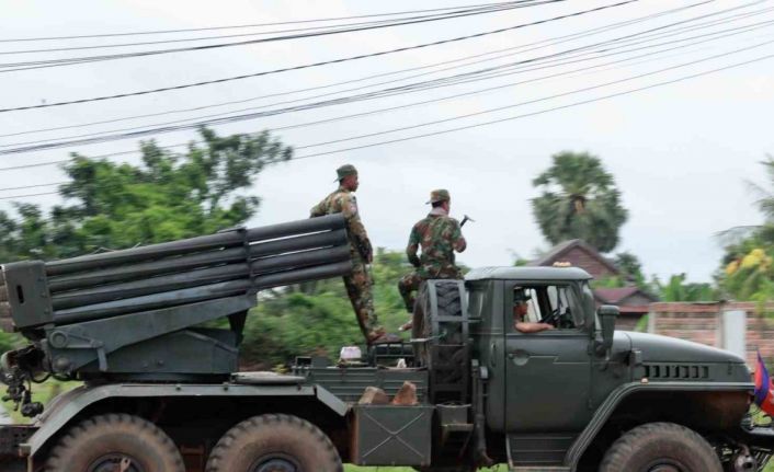 Trump’ın ateşkes çağrılarına rağmen Tayland-Kamboçya arasında karşılıklı saldırılar devam ediyor