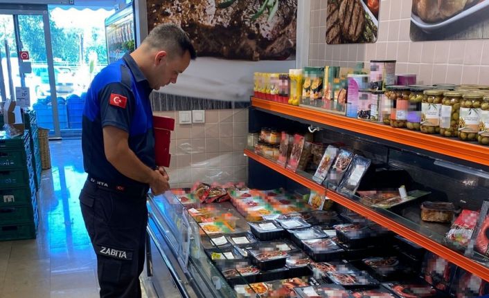 Turgutlu Zabıtasından marketlere sıkı denetim