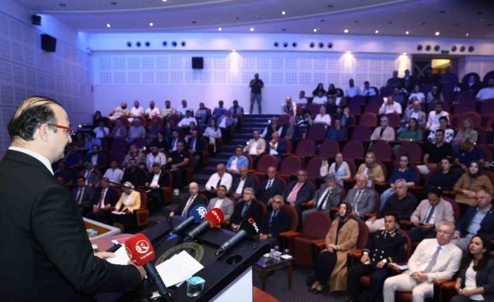 Türkiye-Rusya ilişkileri Atatürk Üniversitesi’nde masaya yatırıldı