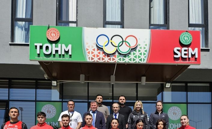 Türkiye Wushu Kung Fu Federasyonu Başkanı Akyüz, Kayseri’de sporcularla buluştu