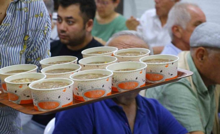 Türkmen Alevi Bektaşi Vakfı Başkanı Özdemir: "Komşusu açken tok yatan bizden değildir desturuyla mücadele verdik"