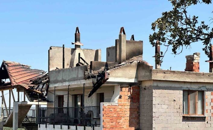 Uşak’taki orman yangını kısmen kontrol altında