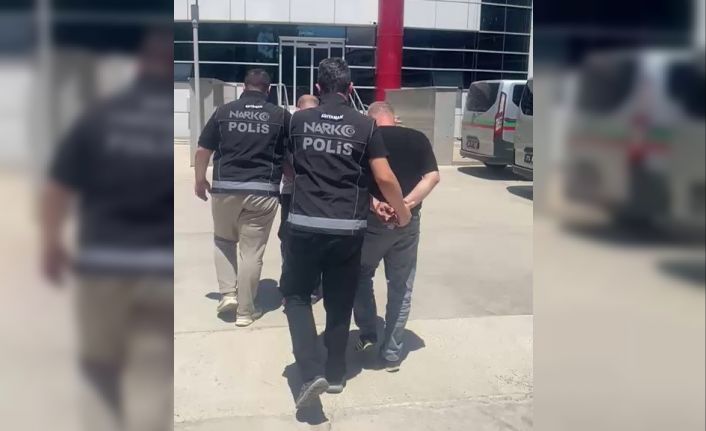 Uyuşturucu operasyonunda 2 şahıs tutuklandı