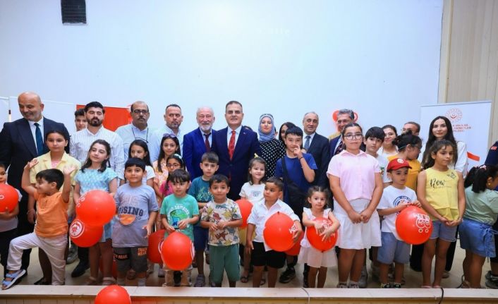 Vali Akbıyık, koruyucu aile Günü’nde Yatağan’da ailelerle buluştu