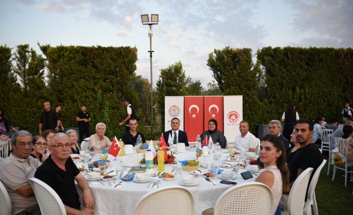 Vali Akbıyık, şehit yakınları ve gazilerle bir araya geldi