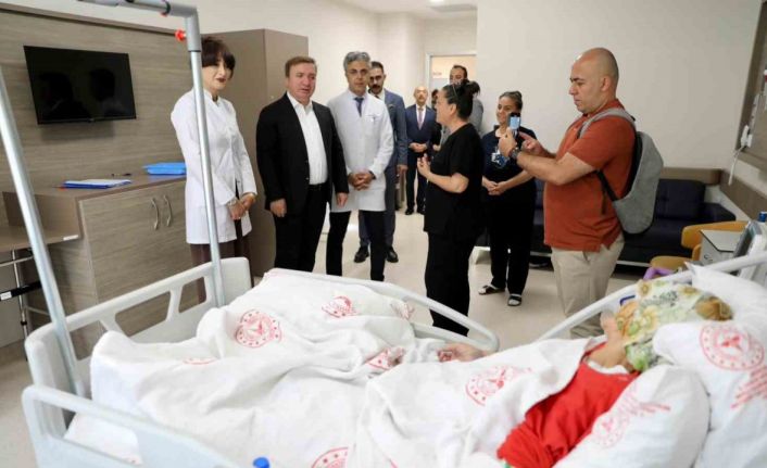 Vali Aydoğdu, hastaneye ziyarette bulundu