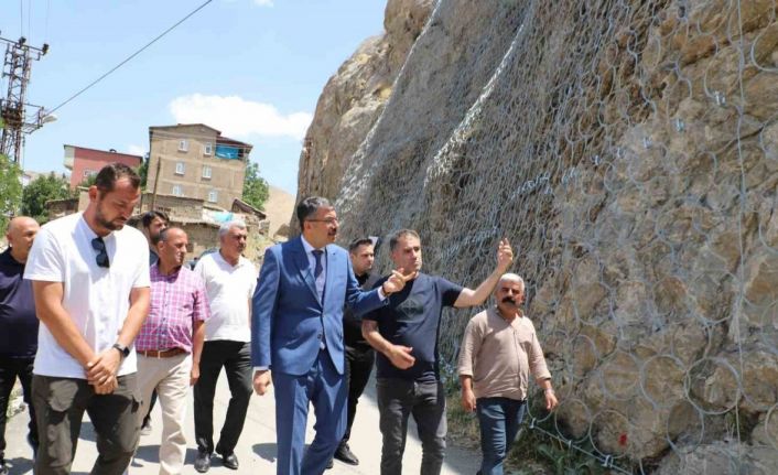 Vali Çelik, Mir Kalesi’ndeki ıslah çalışmalarını denetledi