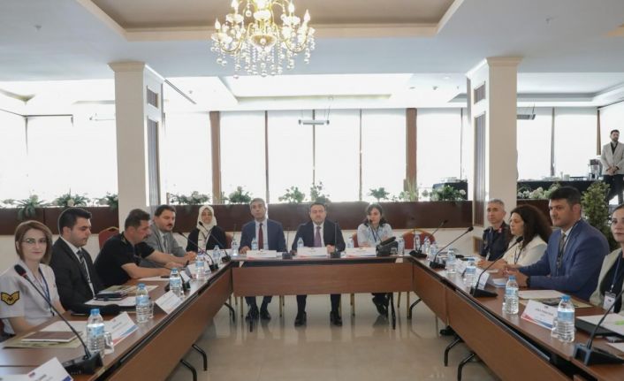 Vali Musa Işın, ’Koruyucu Aile Sisteminin Güçlendirilmesi Toplantısı’na katıldı