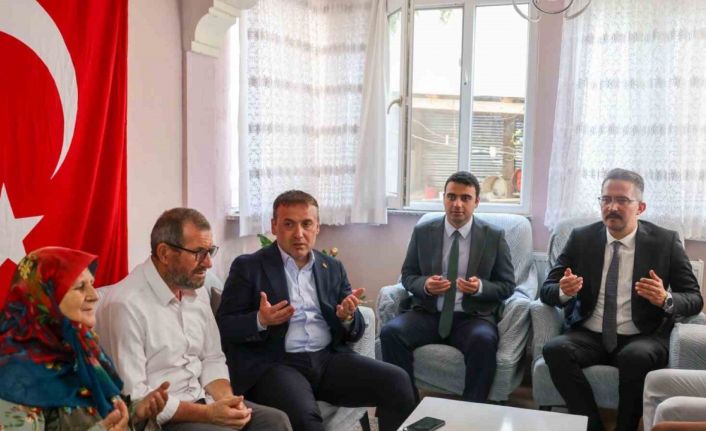 Vali Sözer şehit Osman Er’in ailesini ziyaret etti