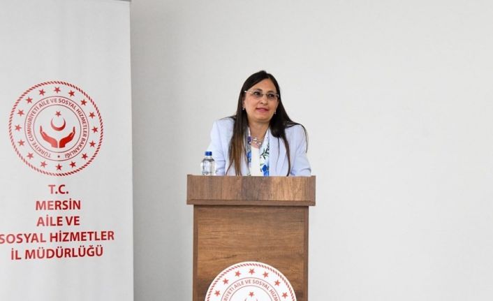 Vali Toros’un eşi Dudu İrem Toros, ’Gönül Elçileri ve Koruyucu Aile’ programına katıldı