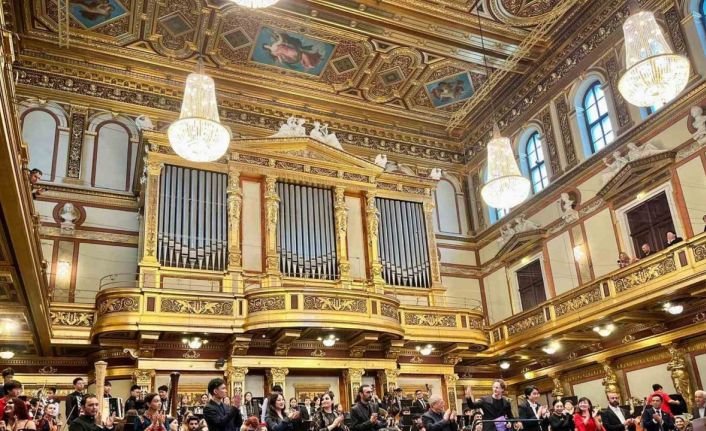 Van YYÜ Akademik Orkestrası Viyana’da sahne aldı