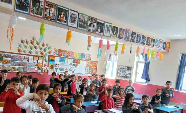 Van’dan 3 proje ’Maarifin Yüz Akı’ dergisinde yayınlandı