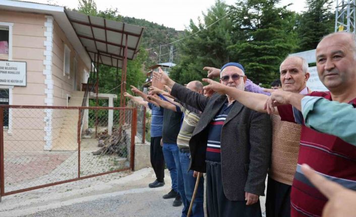 Vatandaşların köy adına alındı sandıkları konak, eski muhtarın çıktı
