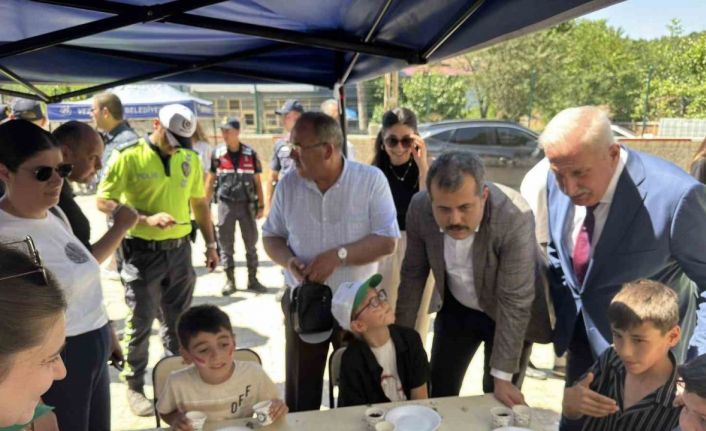 Vezirköprü’de çocuk şenliği renkli görüntülere sahne oldu