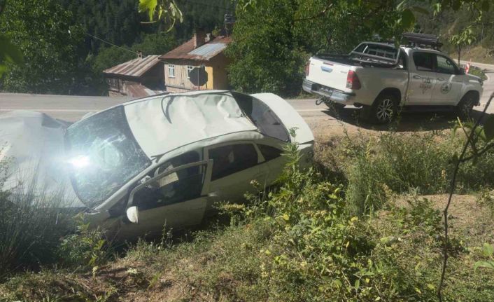 Virajı alamayan otomobil şarampolde takla attı: 1 ölü