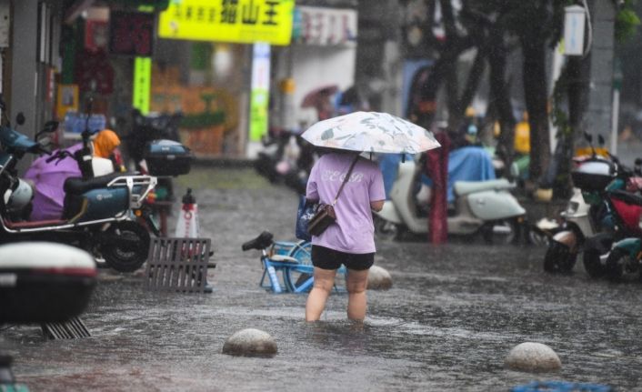 Wipha Tayfunu, Hong Kong’u ve Çin’i vurdu