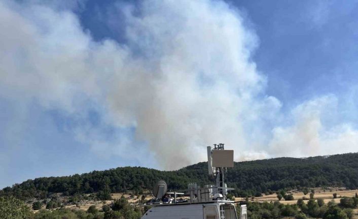 Yangın bölgesinde mobil baz istasyonu kuruldu