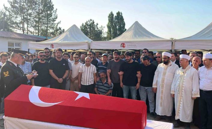 Yangın şehidi Tolunay Kocaman gözyaşları içinde son yolculuğuna uğurlandı