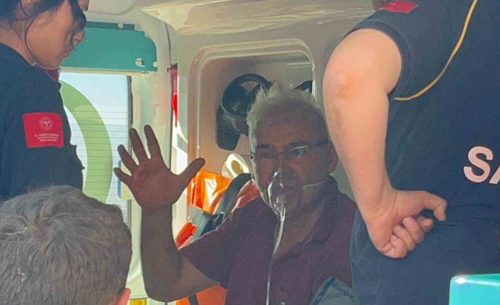 Yangına müdahale ederken alevlerin arasında kalarak yaralanan 12 kişi kurtarıldı