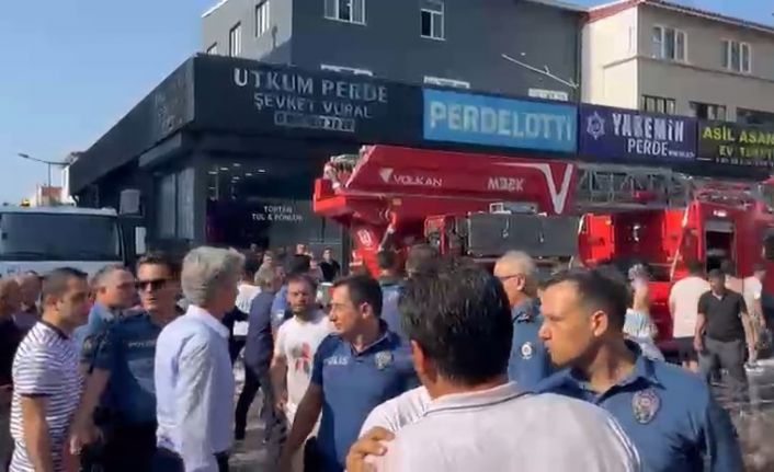 Yangını müdahale eden itfaiye ekiplerine saldırdılar