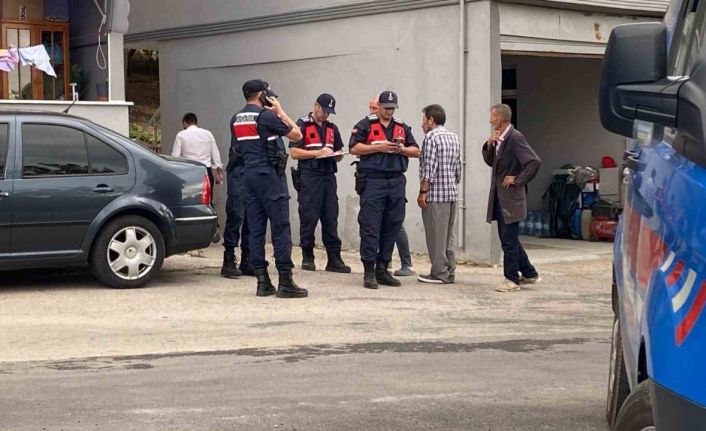 Yaralı halde ev baskınına gitti, 4 kişiyi yaraladı