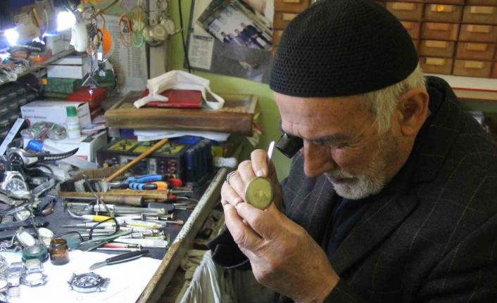 Yarım asırdır zamanı ayarlıyor