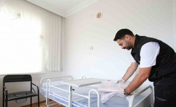 Yatağa bağımlı hastalara ekipman desteği
