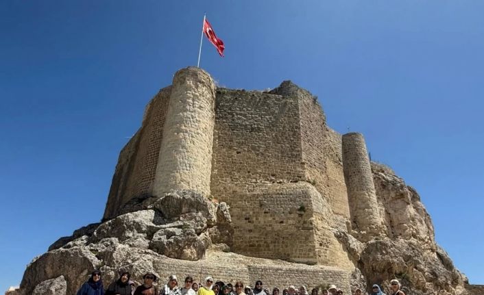 Yeşilyurt Kent Konseyi Kadın Meclisinden Harput’a tarih ve kültür dolu gezi