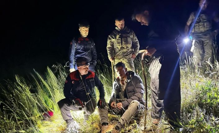 Yüksekova’da rahatsızlanarak dağda mahsur kalan çoban hastaneye kaldırıldı