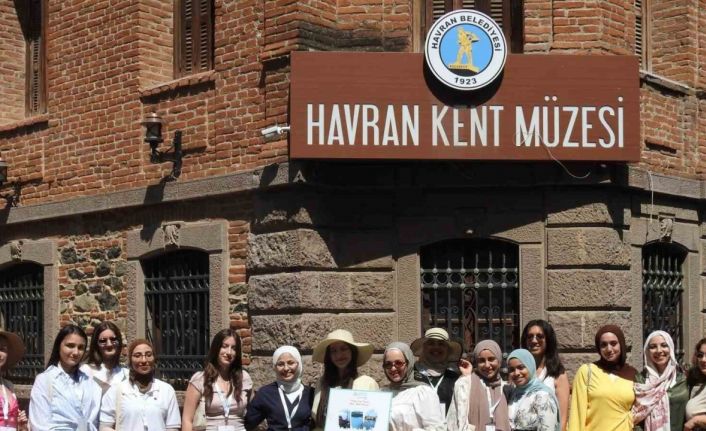 Yunus Emre Enstitüsü ’Türkçe Yaz Okulu’ Balıkesir’de tamamlandı