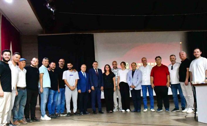 Yunusemre Belediyespor’da Bülent Kanik güven tazeledi