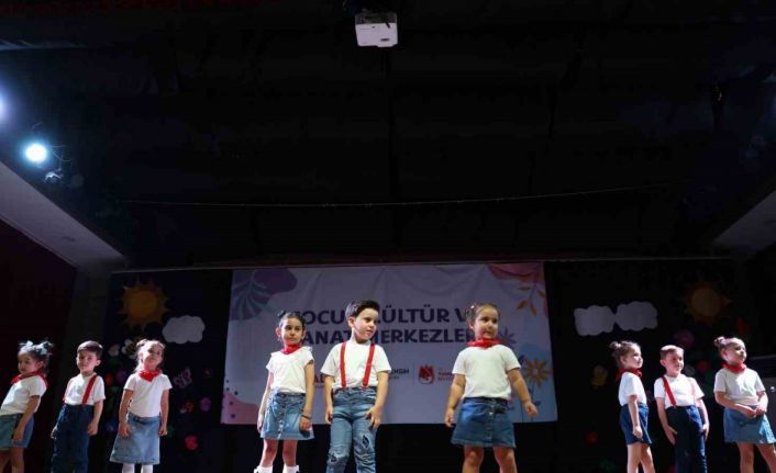 Yunusemreli miniklerden unutulmaz yıl sonu gösterisi