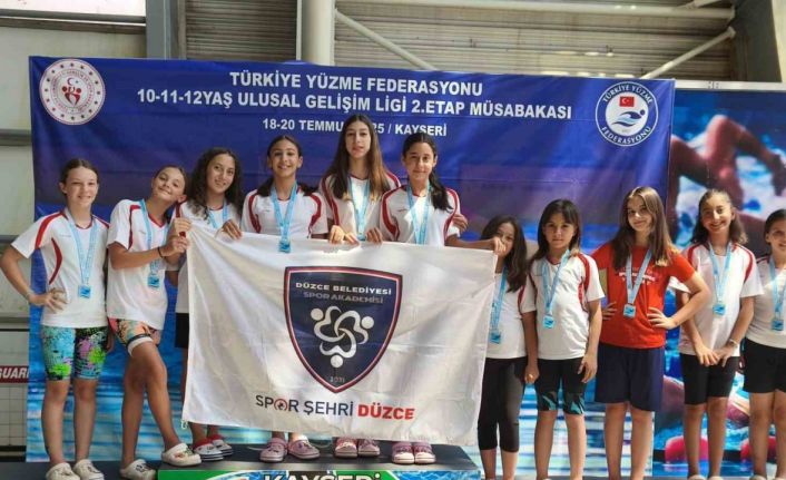 Yüzme takımından bir başarı daha