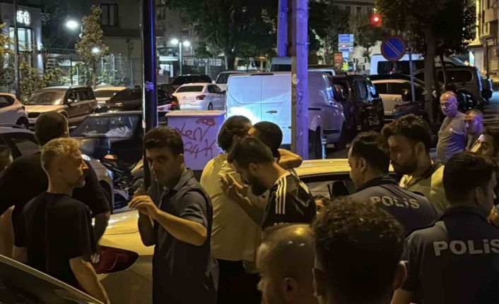 Zeytinburnu’nda intihar teşebbüsünde bulunan şahıs 5 saatin sonunda ikna edildi