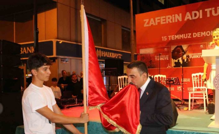 Zonguldak’ta 15 Temmuz’un yıldönümünde demokrasi nöbeti tutuldu