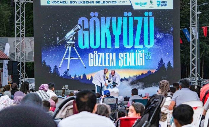 12 bin gökyüzü tutkunu uzayı keşfetti
