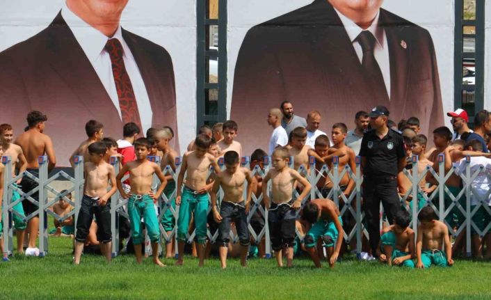 2. Geleneksel Taha Akgül Karakucak Güreşleri başladı
