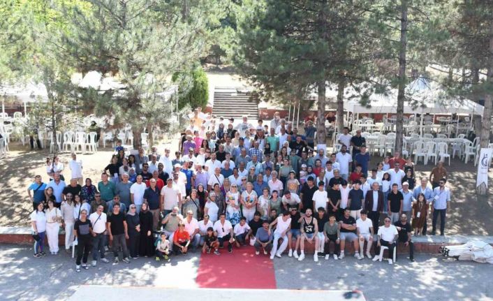 3 yaşındayken verildiği yurda tekrar gelen NATO mühendisi duygulandı