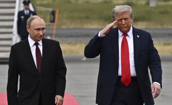ABD basını, Trump’ın Putin ve Zelenskiy ile üçlü zirve gerçekleştirmek istediğini öne sürdü
