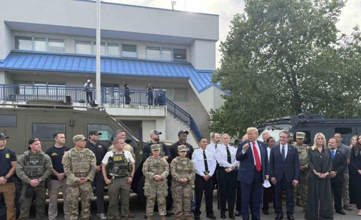 ABD Başkanı Trump, Washington’da görev yapan kolluk kuvvetlerini denetledi