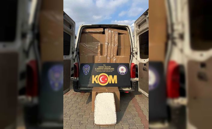 Adana’da 17 milyonluk kaçak doldurulmuş sigara ele geçirildi